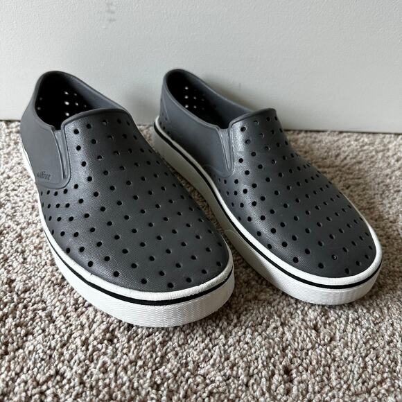 Native Miles Shoes Slip On Dublin Grey/ Shell White Men's Size 6 Women's 8 - Picture 1 of 15